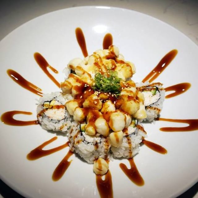 Creamy Scallop Roll.